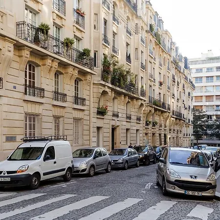 Modern Near Trocadero Daire Paris